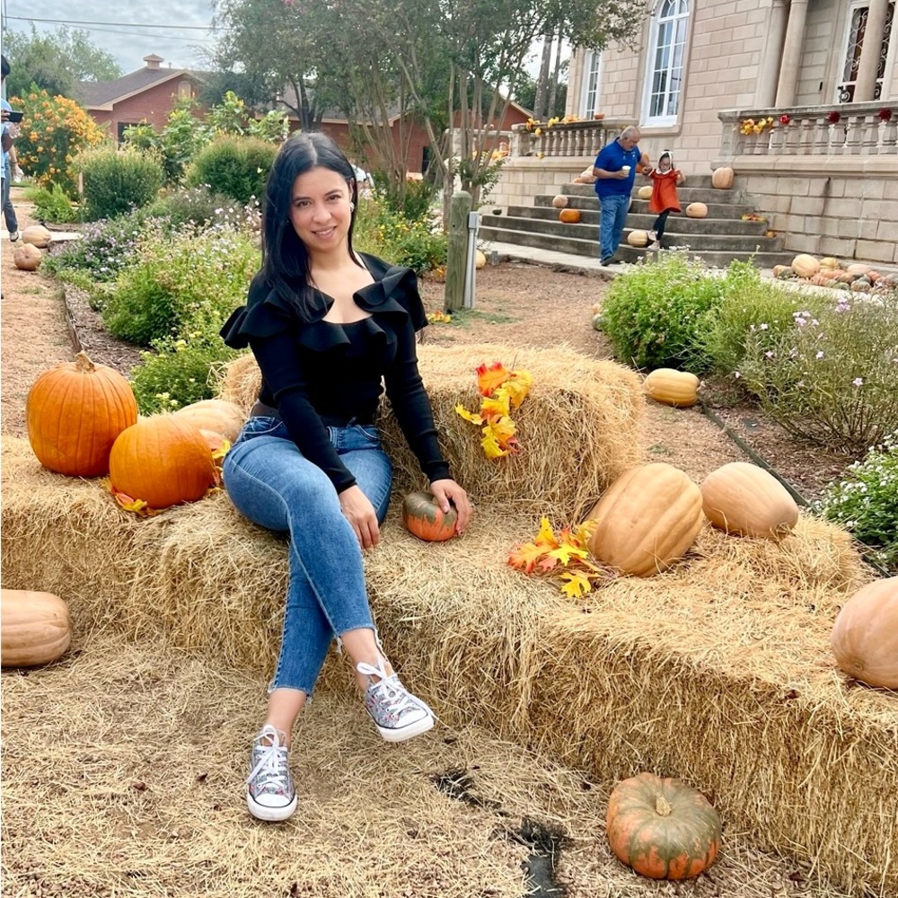 Meet your Posher, Sara